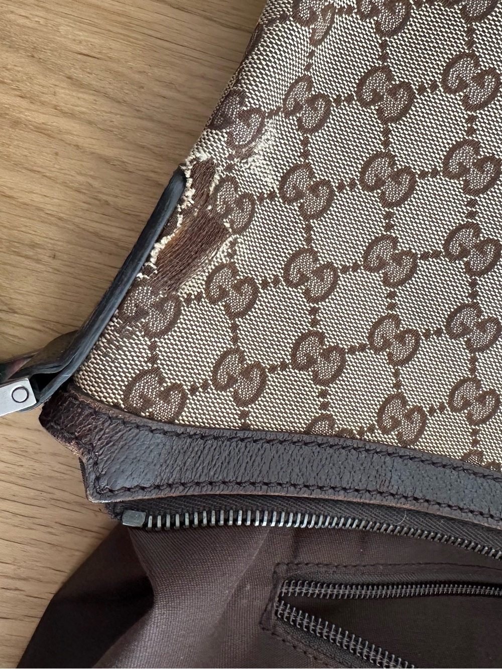Gucci Cherry Line Crossbody Bag - Picture 14 of 16